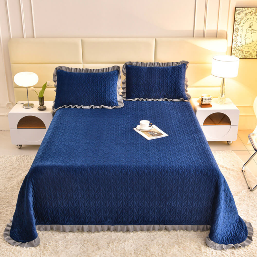 Milk Velvet Royalty Tradition Pattern Throw Bedspread