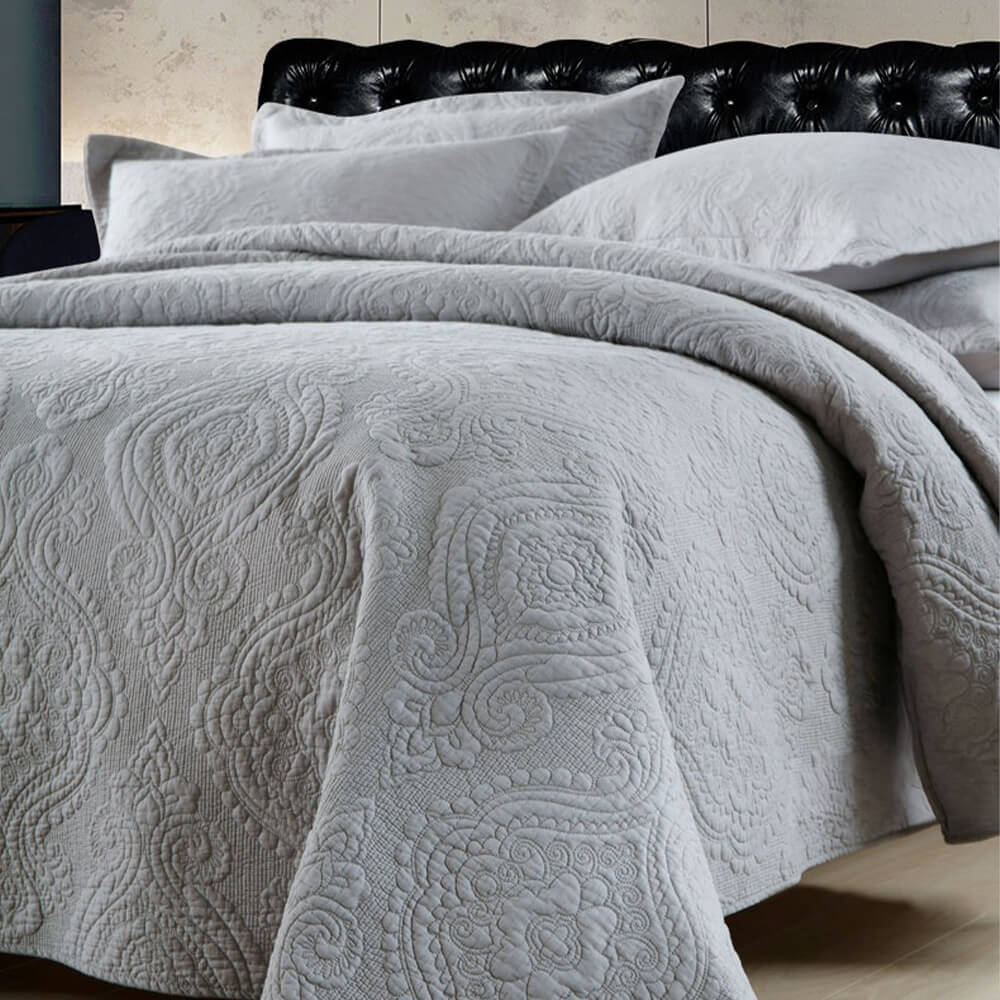 Luxury Lightweight Reversible Solid Quilted Cotton Bedspread Set