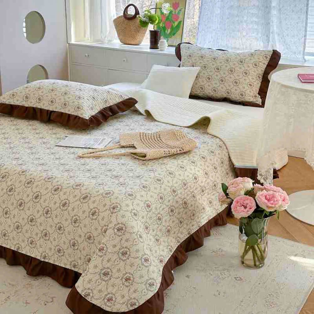 All-Season Fresh Floral Pattern Quilted Cotton Bedspread Set