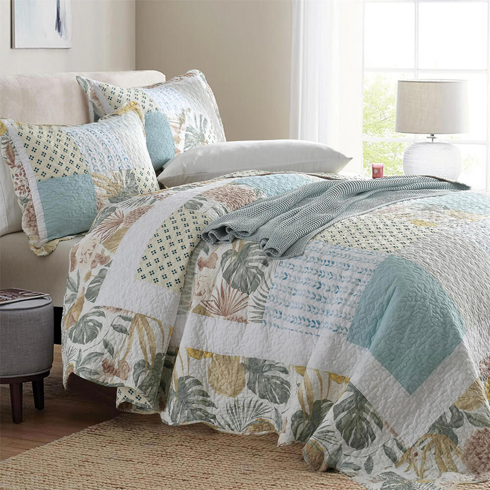 Chic Patchwork Floral Soft Bedspread Cotton Reversible Bed Sheet Set