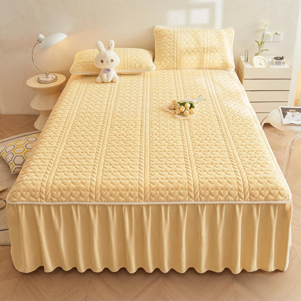 Creamy Milk Velvet Quilted Bed Skirt Set