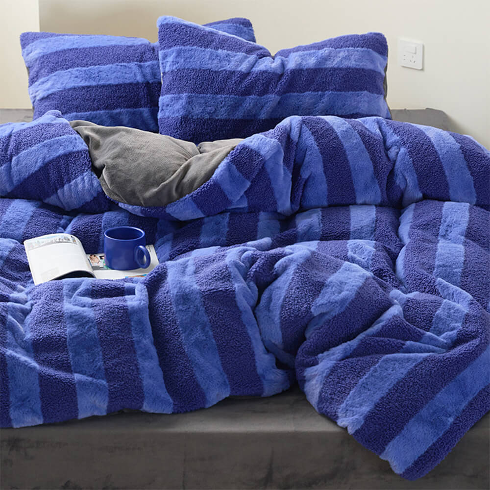 Dual-Sided Cozy Striped Bed Sheet Set