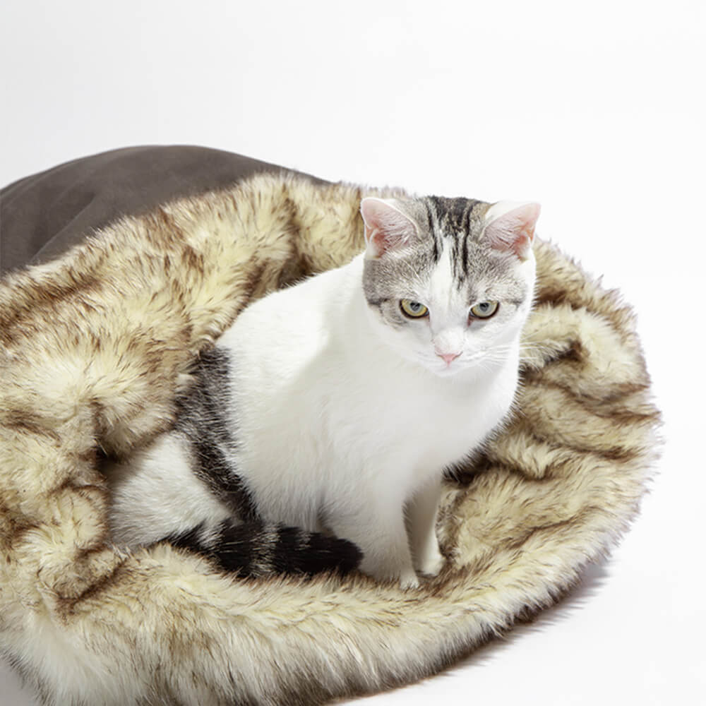 Luxury Warm Cozy Reversible Faux Fur Washable Cat Bed